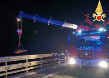 Due vittoriesi morti in un incidente in Calabria: tir cade in un burrone e va a fuoco