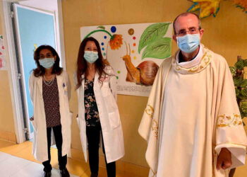 Il filo della cura all'Hospice del Maria Paternò Arezzo di Ragusa