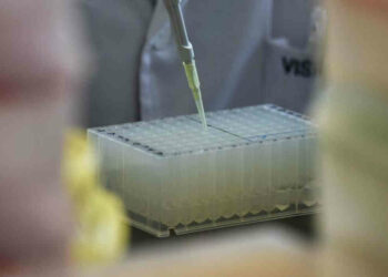 Il mistero della variante Deltacron, forse un errore in laboratorio