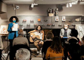 Il ricercatore di parole di Marco Raccuglia a Comiso