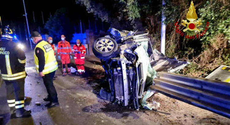 Incidente nel Materano, auto cade in una scarpata: morti tre giovani