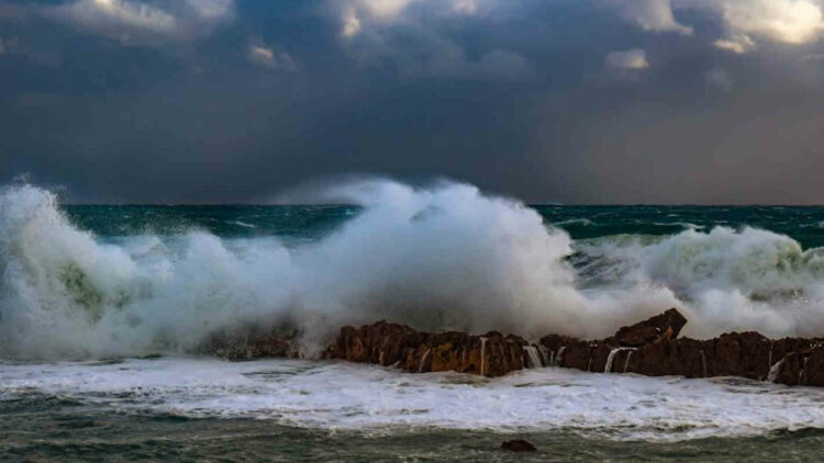 Protezione Civile Sicilia: in arrivo venti di burrasca e mareggiate