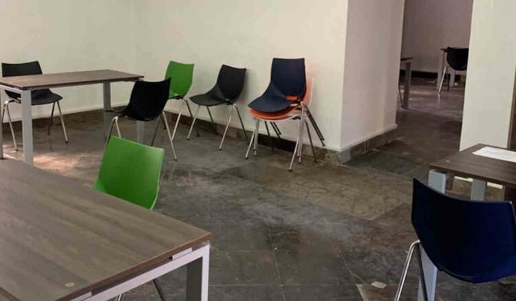 Ragusa, aule studio del centro commerciale culturale al freddo