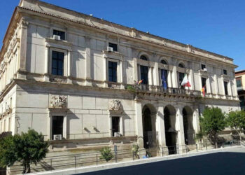 Ragusa, obbligo vaccinale per l'accesso agli uffici del Comune