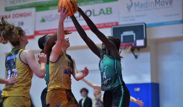 Ragusa passa anche a Costa Masnaga