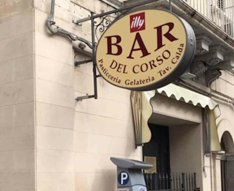 Riapre il bar del Corso a Ragusa ma una rondine non fa primavera