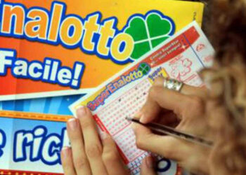 SuperEnalotto, estrazione numeri vincenti: in 14 incasseranno il premio per aver centrato il 5