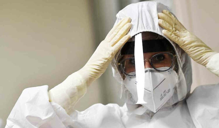 Variante Deltacron, mix tra variante Delta e Omicron: individuati 25 casi