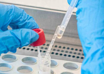 Variante Omicron 3 volte più contagiosa della variante Delta: quanto dura infezione