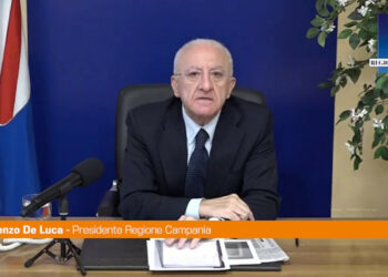 De Luca “In Campania non apriremo elementari e medie il 10 gennaio”