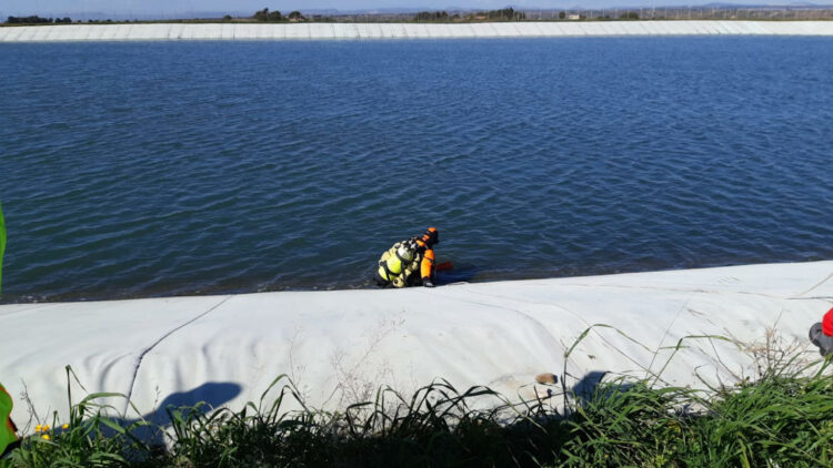 Acate, recuperato il corpo del giovane caduto nella vasca irrigua
