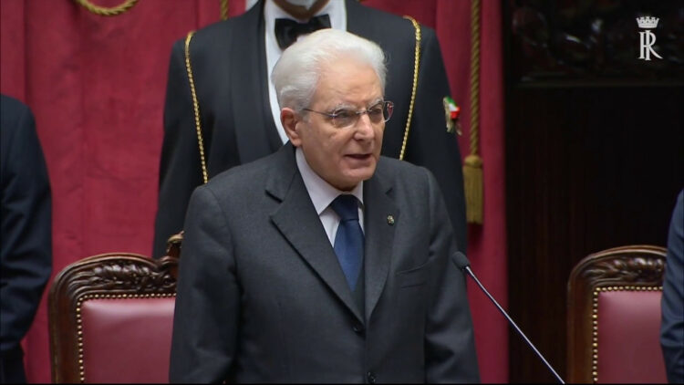 Mattarella presta giuramento a Montecitorio