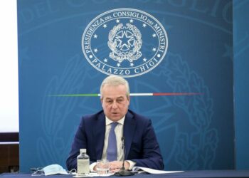 Covid, Locatelli “Fase critica sta finendo, pianificare riaperture”