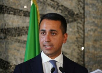 Ucraina, Di Maio “Favorire soluzione pacifica del conflitto”