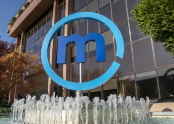 Banca Mediolanum, bonus di 2mila euro a 9mila dipendenti e family banker