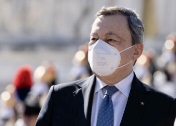 Ucraina, Draghi a Zelensky “Daremo assistenza per la difesa”