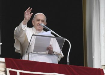 Papa Francesco: “Tacciano le armi, aprire i corridoi umanitari”