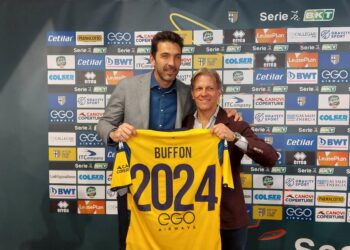 Buffon rinnova col Parma fino al 2024 “Sono ancora calciatore”