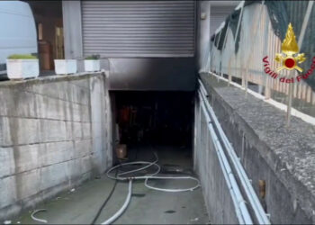 San Giuseppe Vesuviano, evacuato un palazzo danneggiato da un incendio