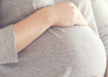 Bonus mamma da 800 euro, Inps: requisiti e domanda in scadenza