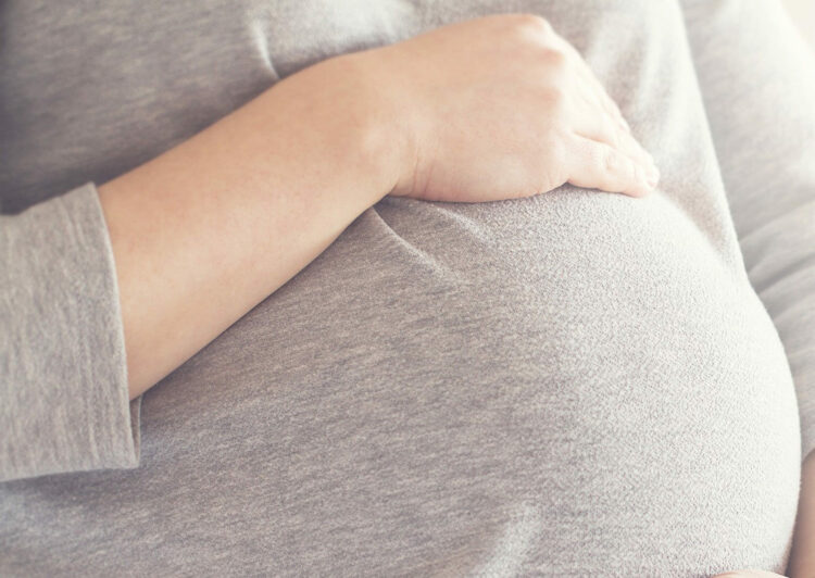Bonus mamma da 800 euro, Inps: requisiti e domanda in scadenza