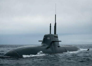 Capitaneria Pozzallo: un sommergibile in immersione nel mare di Ragusa