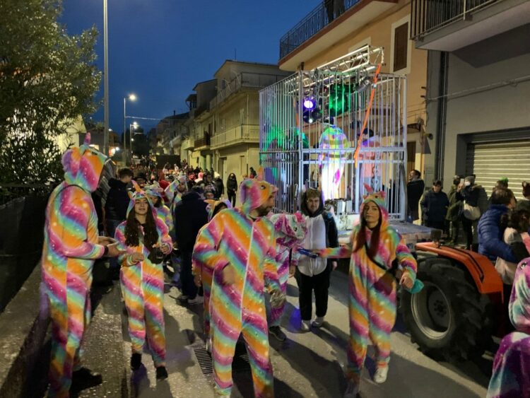 Carnevale 2022 a Giarratana, festa straordinaria FOTO