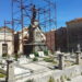 Cimitero Ragusa, la statua dei ‘picialuori’ in abbandono