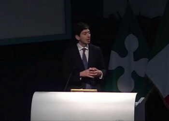 Covid, Speranza “Abbiamo piegato la curva grazie ai vaccini”