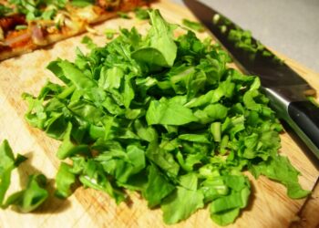 Glicemia alta, valori a digiuno: sintomi e cosa mangiare