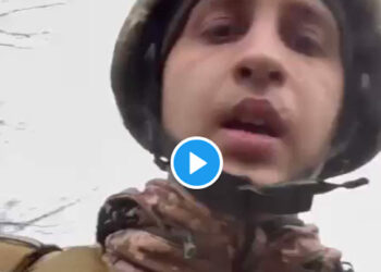 Guerra Russia Ucraina, soldato dopo bombardamento fa appello ai genitori VIDEO