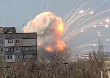 Guerra Ucraina, catturati soldati Russia: foto prigionieri e VIDEO bombardamenti