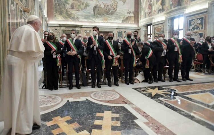 Il sindaco di Ragusa a Roma all’udienza di Papa Francesco con l’ANCI