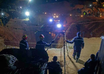 Marocco, Rayan è salvo: estratto dal pozzo dopo 5 giorni VIDEO