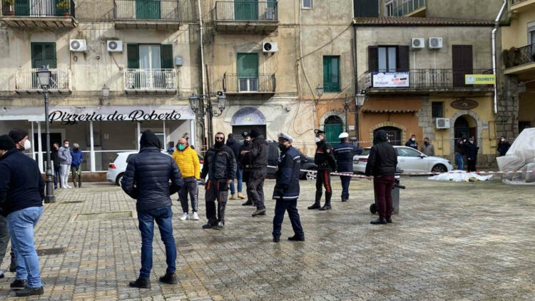 Omicidio nell'Agrigentino, 24enne ucciso in piazza Progresso