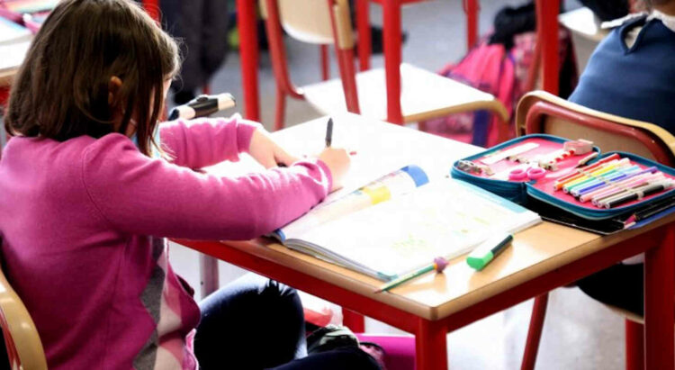 Scuola e quarantena, nuove regole Dad: da lunedì in classe