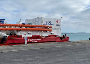 Sindaco smentisce la Meloni: i 35 positivi non si trovano liberamente a Pozzallo