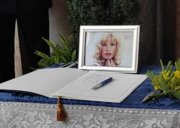 Monica Vitti, camera ardente in Campidoglio: domani i funerali