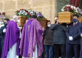 Covid uccide famiglia, celebrato quinto funerale