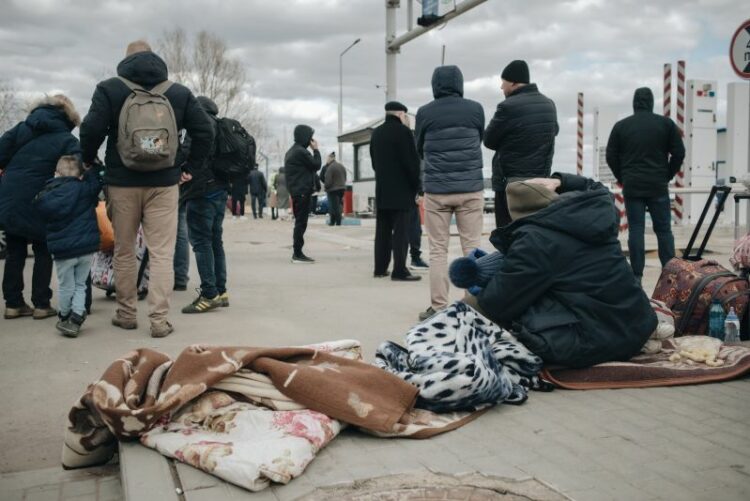 Guerra, bombe e missili in Ucraina, un milione di profughi
