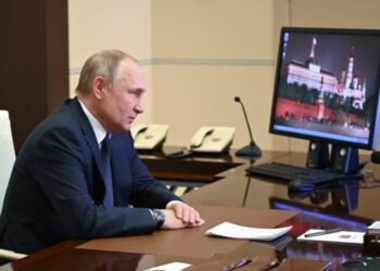 Putin “Sanzioni contro la Russia sono dichiarazione di guerra”