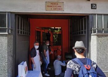 Nel 2021 stabile la povertà assoluta