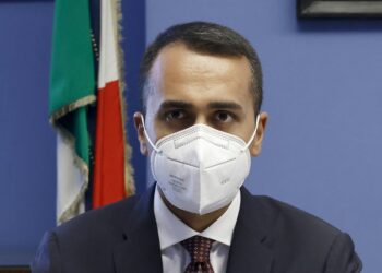 Di Maio: “Dobbiamo indebolire Mosca, Zelensky eroe mondiale”