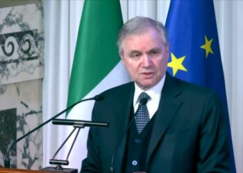 Ucraina, Visco: “La guerra getta un’acuta incertezza sull’economia mondiale”