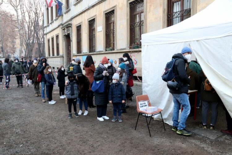 Covid Italia, 85.288 nuovi casi e 180 decessi nelle ultime 24 ore