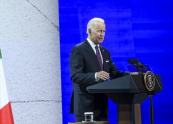 Ucraina, Biden: “Faremo pagare un alto prezzo a Putin”