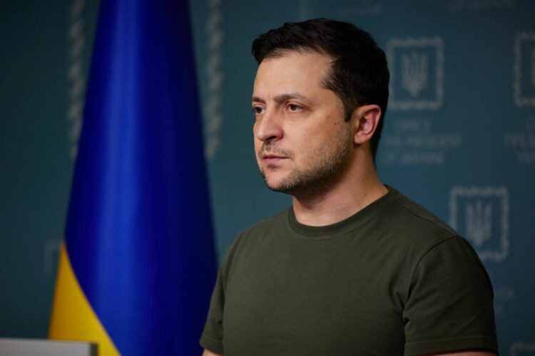 Zelensky al Bundestag: “A ogni bomba si alza un muro con l’Ue”