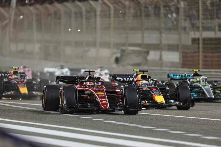 Formuala 1: doppietta Ferrari in Bahrain, Leclerc vince davanti a Sainz