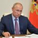 Gas, Putin “Per i pagamenti accetteremo solo il rublo”
