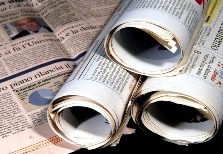 Diffusione illegale di giornali, sequestrati 32 canali social e siti web